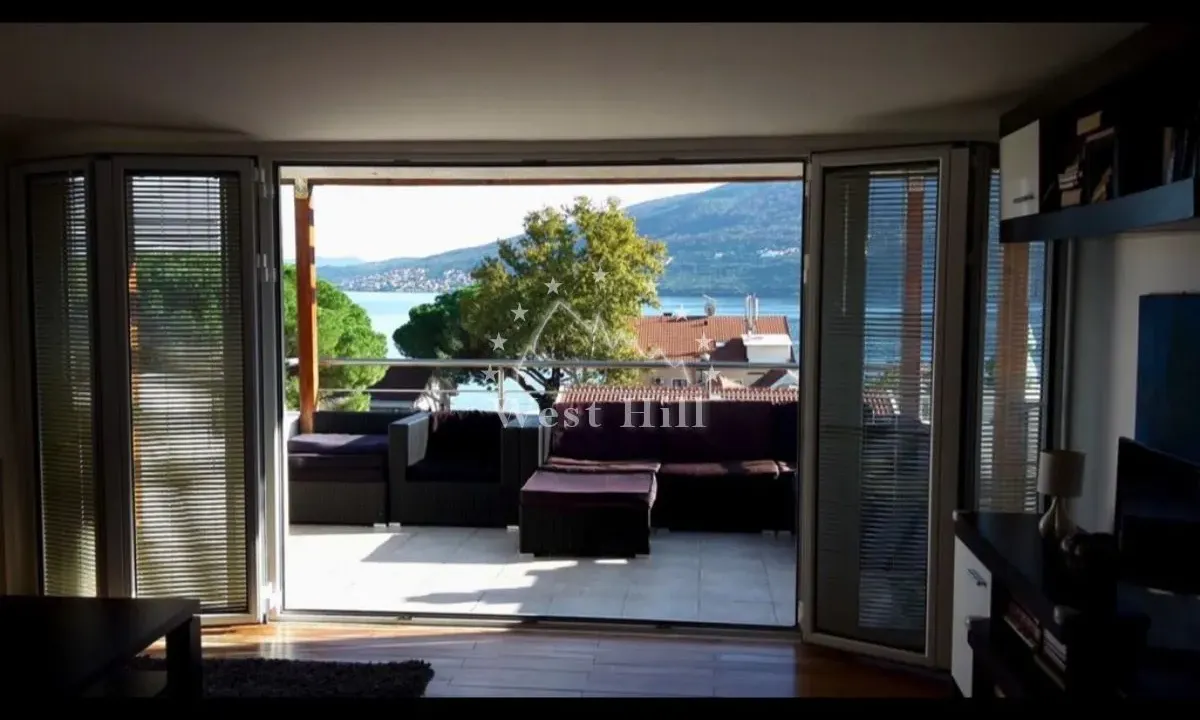 Sale, three bedroom apartment, 135m², Đenovići, Herceg Novi