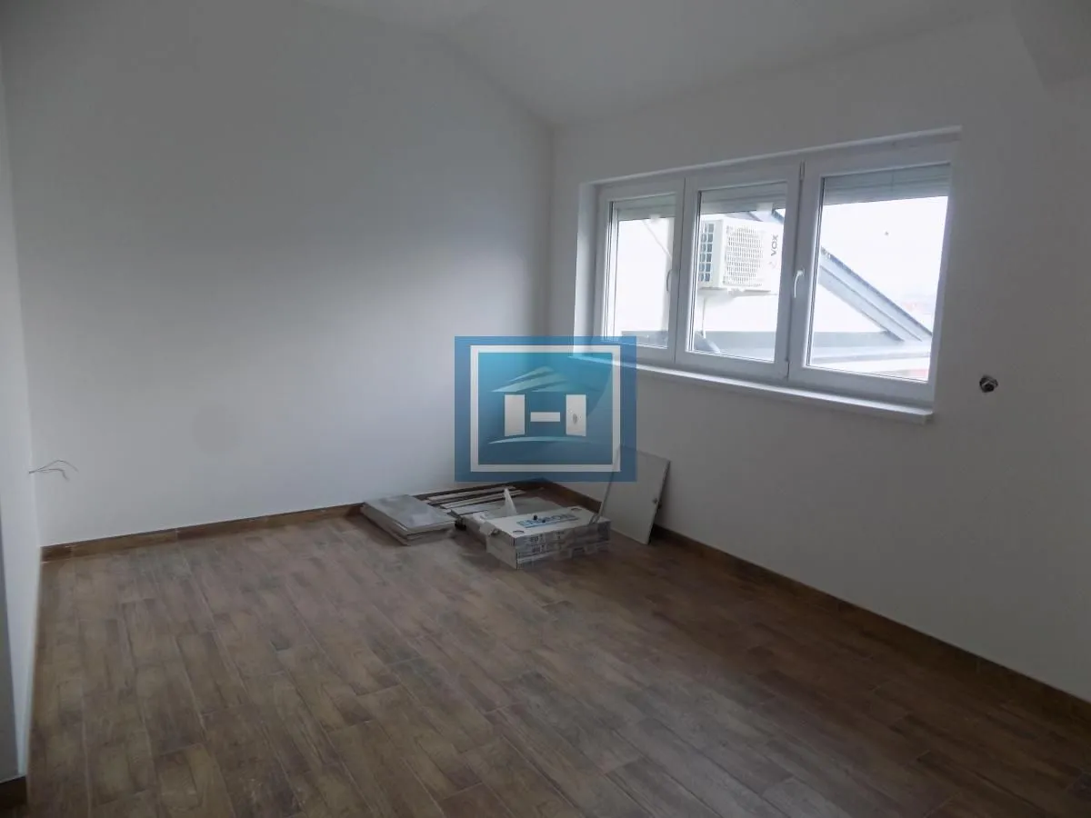Prodaja, četvorosoban stan, 150m², Jagodnjak, Paraćin
