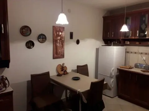 Izdavanje, jednosoban stan, 58m², Blok 5, Podgorica