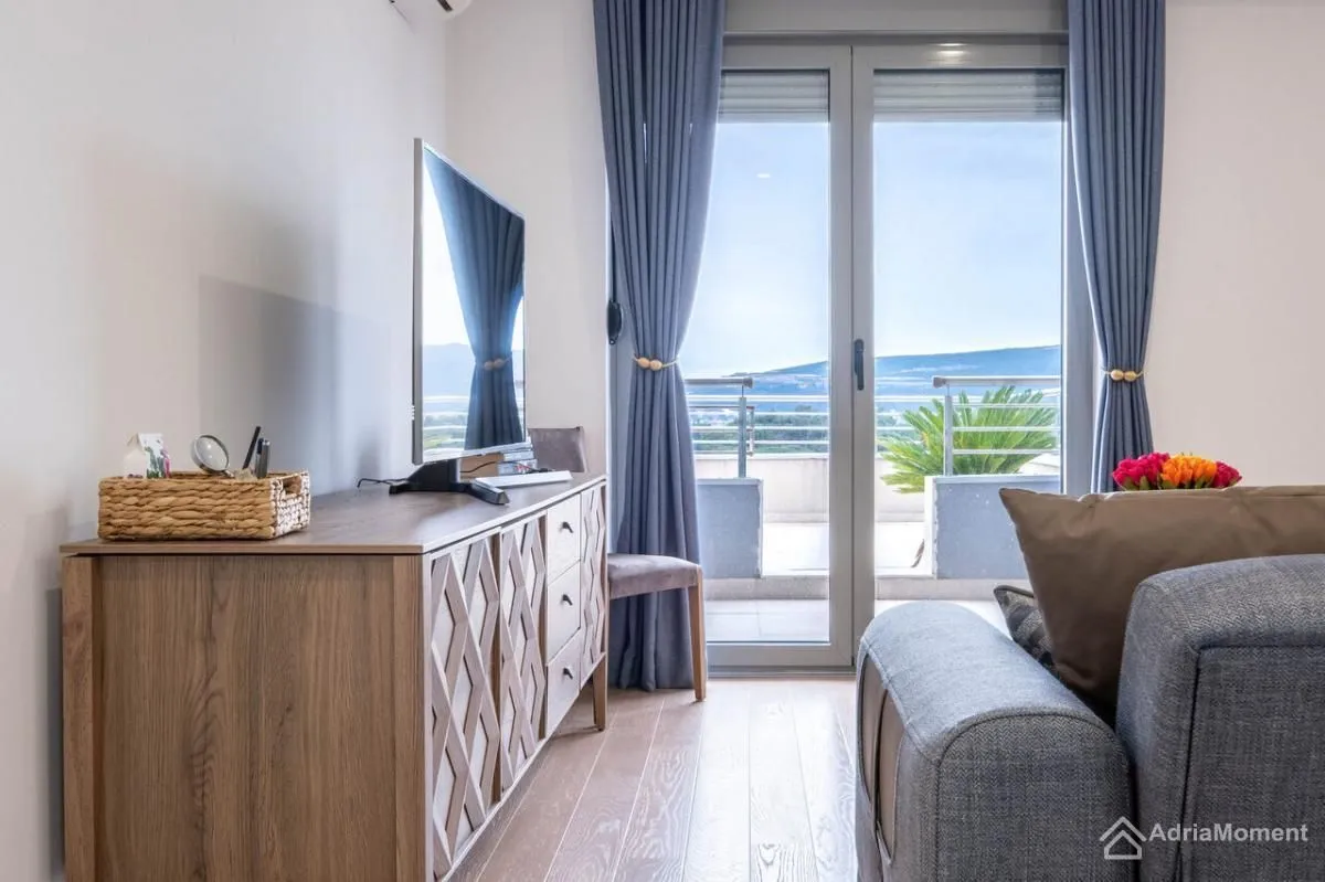 Prodaja, dvosoban stan, 87m², Tivat, Crna Gora