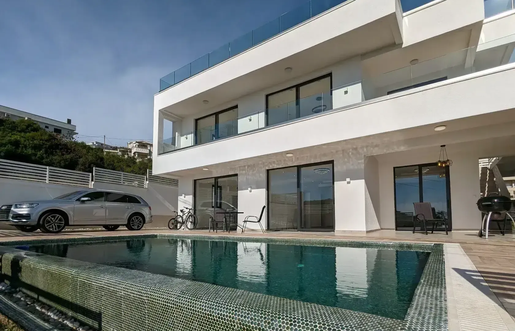 Prodaja, kuća, 365m², Utjeha, Bar