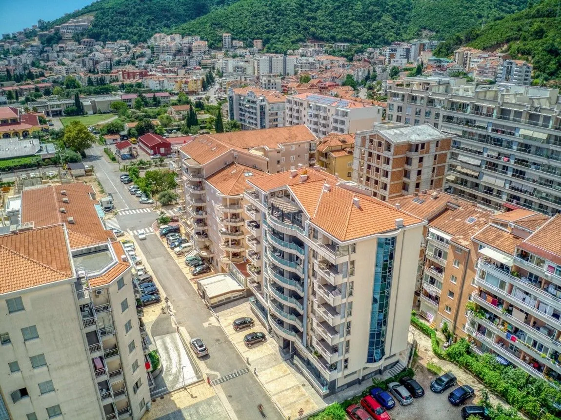 Sale, four bedroom apartment, 188m², Rozino, Budva