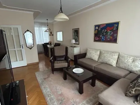 Izdavanje, dvosoban stan, 65m², Savski Venac, Beograd - image 1