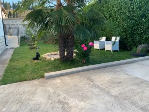 Rent, house, 260m², Zagorič, Podgorica - image 5