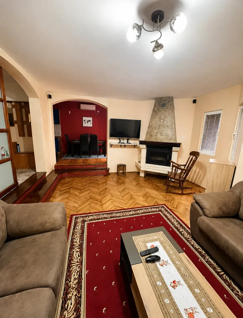 Izdavanje, kuća, 200m², Donja Gorica, Podgorica