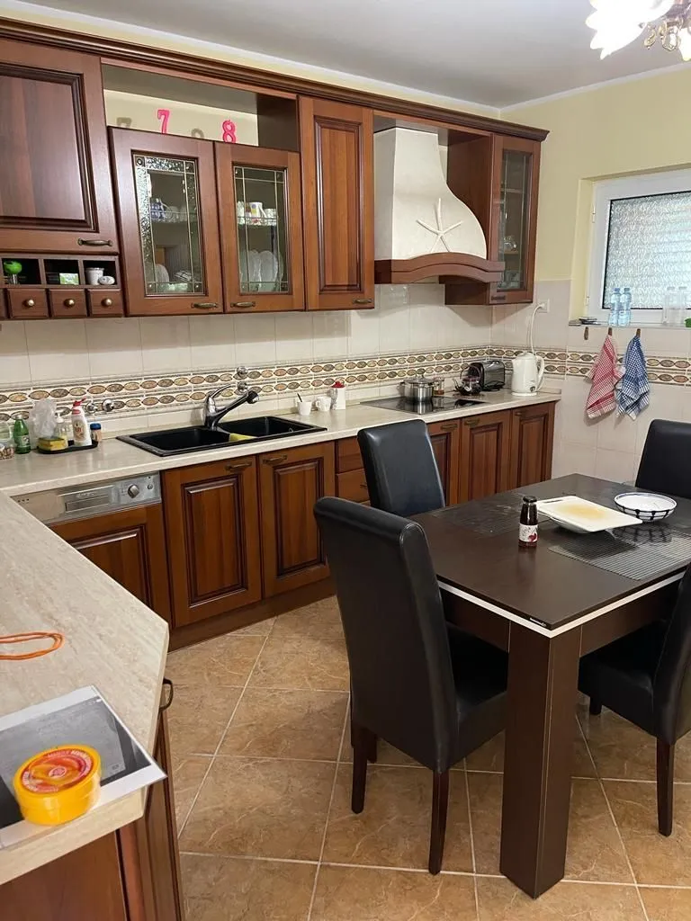 Prodaja, kuća, 230m², Dobrota, Kotor