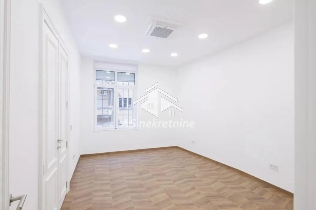 Rent, office space, 121m², Stari Grad, Beograd