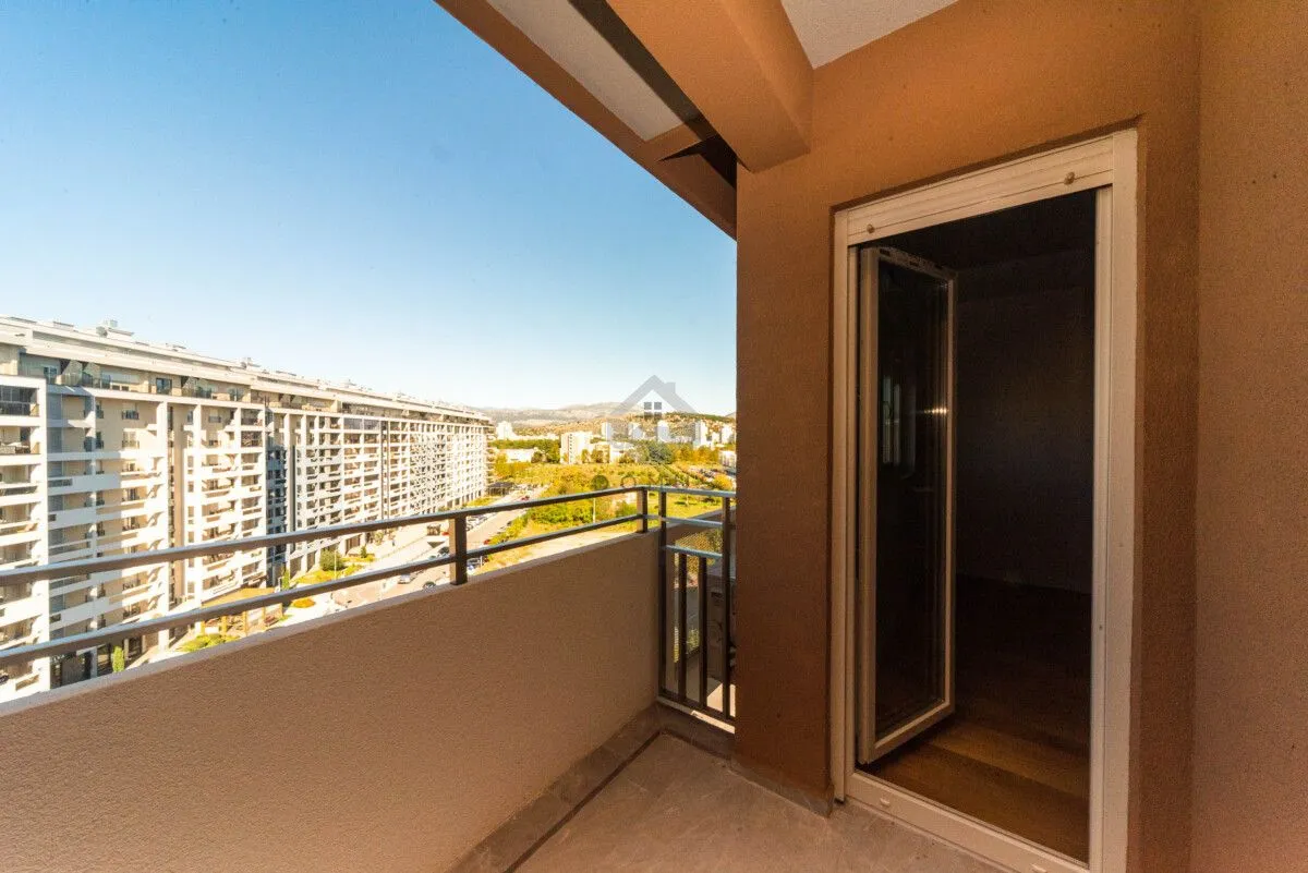 Izdavanje, jednosoban stan, 50m², Central Point, Podgorica