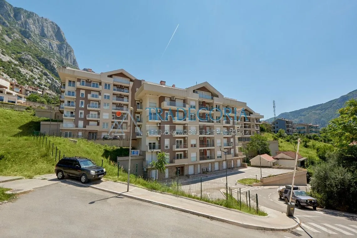 Prodaja, dvosoban stan, 120m², Dobrota, Kotor