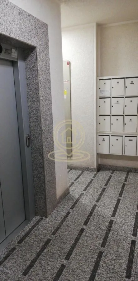 Izdavanje, četvorosoban stan, 130m², Vračar Sve Podlokacije, Beograd
