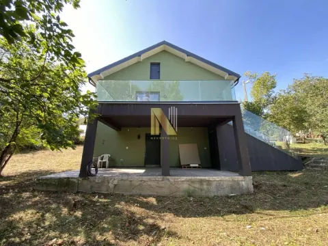 Prodaja, kuća, 132m², Sremska Kamenica, Petrovaradin