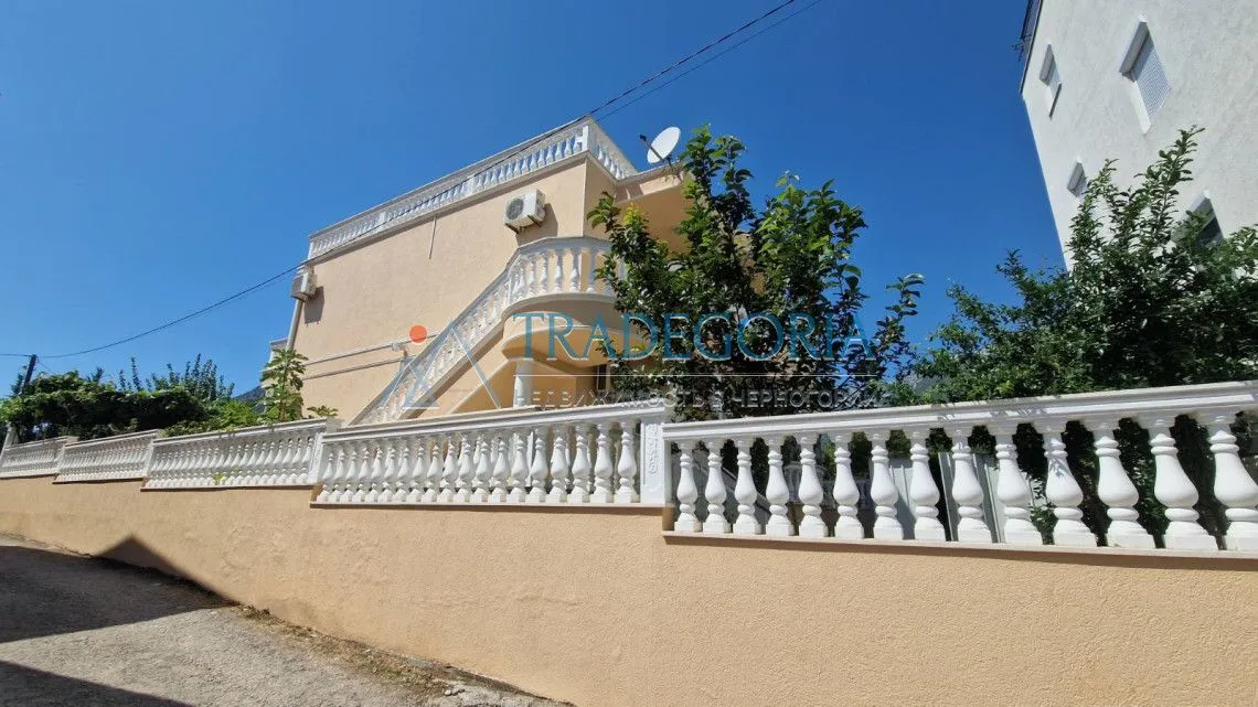 Prodaja, kuća, 194m², Sutomore, Bar