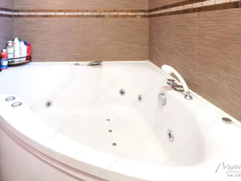 Prodaja, četvorosoban stan, 179m², Budva, Crna Gora - image 4