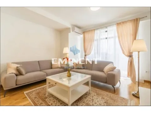 Izdavanje, trosoban stan, 86m², Savski Venac, Beograd - image 2