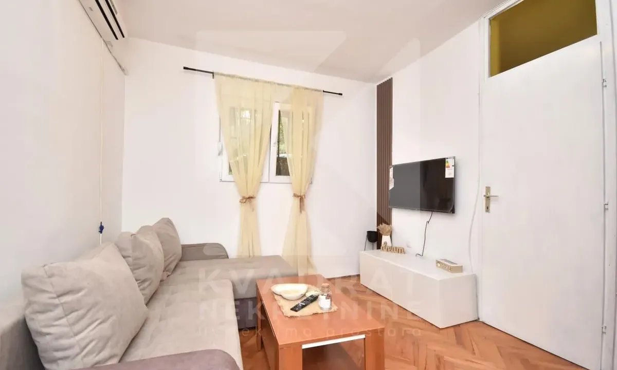 Izdavanje, garsonjera, 24m², Malo Brdo, Podgorica