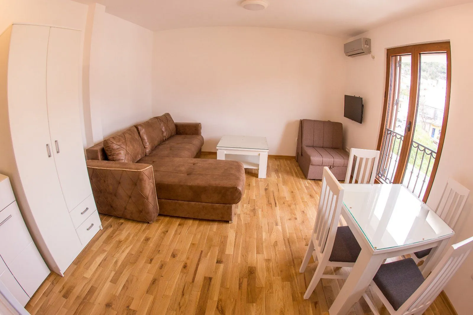 Rent, studio apartment, 33m², Budva, Crna Gora