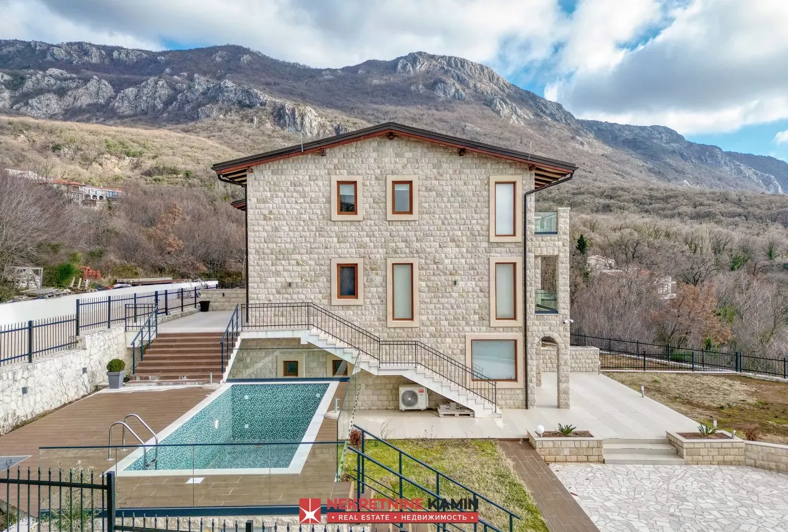 Prodaja, kuća, 400m², Kuljače, Budva