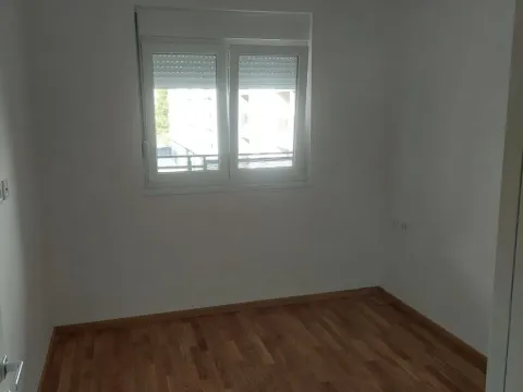 Izdavanje, jednosoban stan, 46m², Stari Aerodrom, Podgorica - image 7