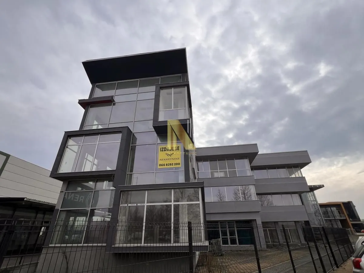 Rent, office space, 4513m², Šangaj, Novi Sad Sve Podlokacije