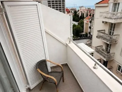 Sale, two bedroom apartment, 66m², Podkošljun, Budva - image 9