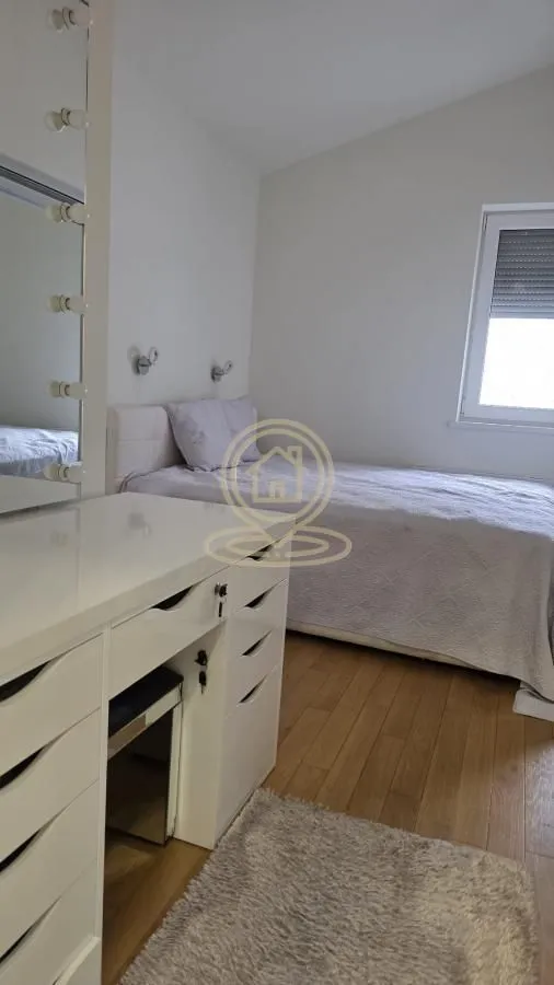 Izdavanje, stan, 130m², Bogoslovija, Palilula Sve Podlokacije