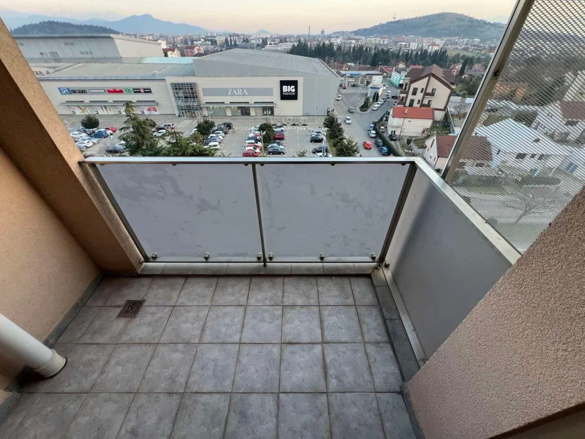 Izdavanje, trosoban stan, 107m², City Kvart, Podgorica