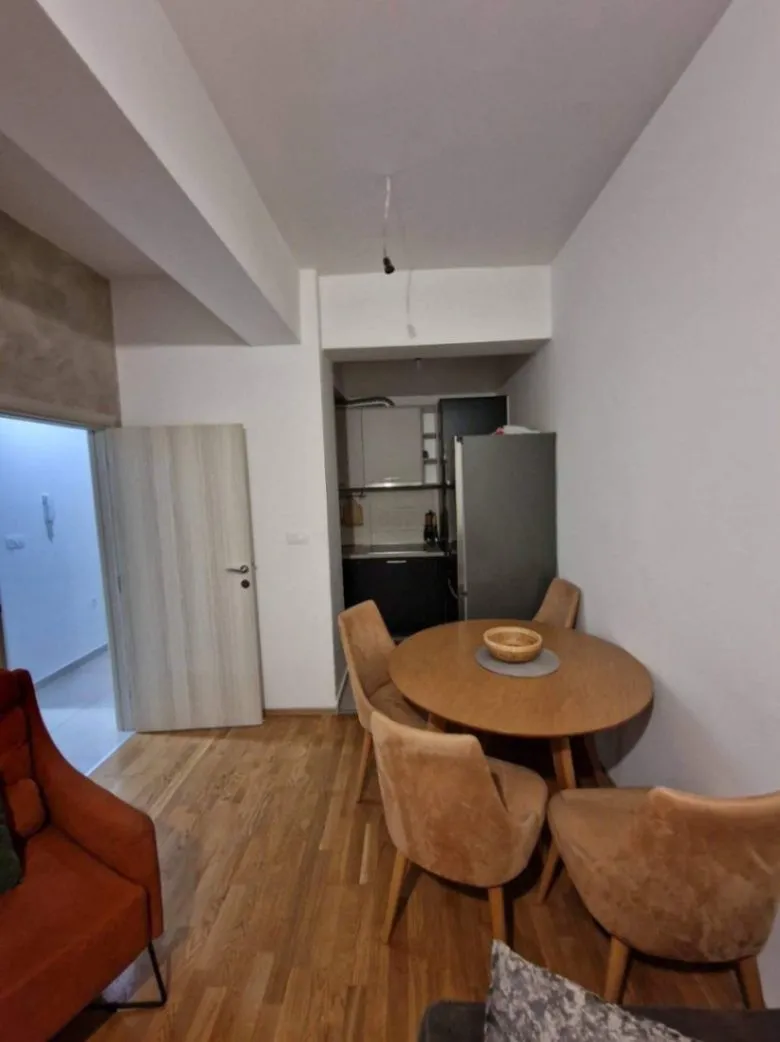 Izdavanje, jednosoban stan, 42m², Zagorič, Podgorica