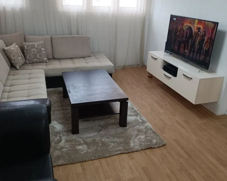 Izdavanje, dvosoban stan, 58m², Centar, Podgorica