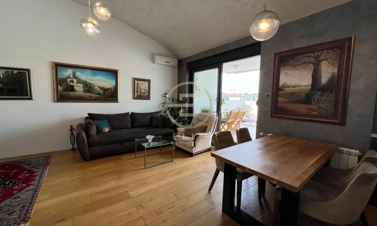 Sale, three bedroom apartment, 117m², Centar, Novi Sad