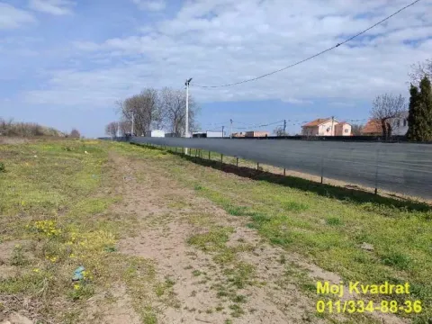 Zemljište in Surčin