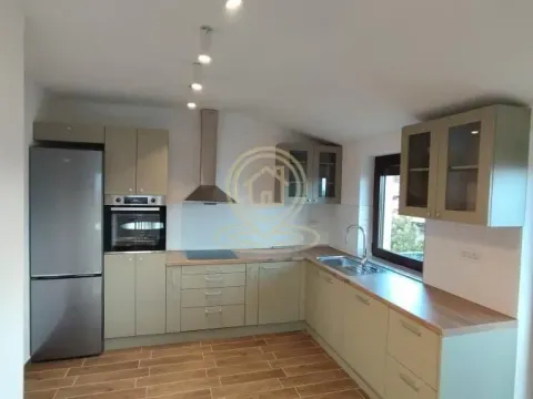 Izdavanje, trosoban stan, 83m², Zvezdarska Šuma, Zvezdara Sve Podlokacije - image 2