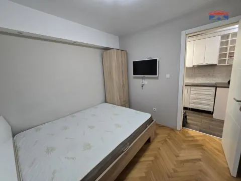 Izdavanje, dvosoban stan, 50m², Bulevar Oslobodjenja, Novi Sad Sve Podlokacije - image 10