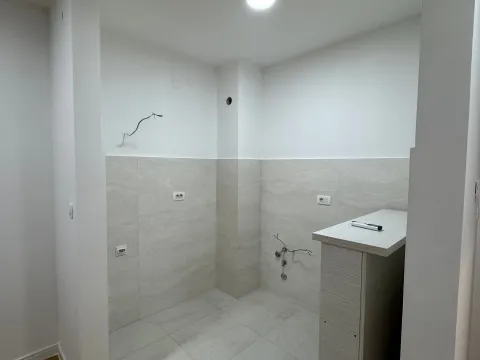 Sale, one bedroom apartment, 40m², Central Point, Podgorica - image 2