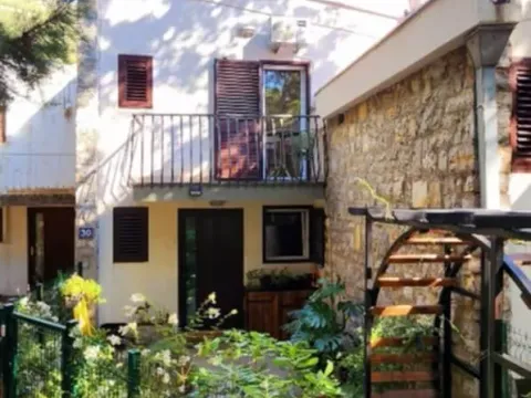 Prodaja, kuća, 67m², Petrovac, Budva - image 25