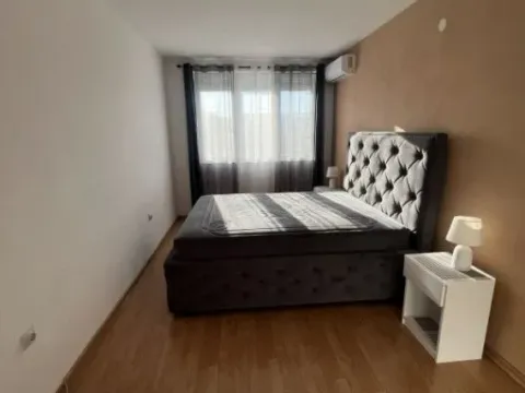 Izdavanje, dvosoban stan, 70m², Centar, Bar - image 6