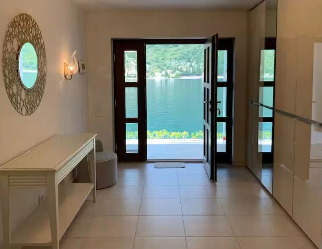Rent, house, 513m², Lepetani, Tivat