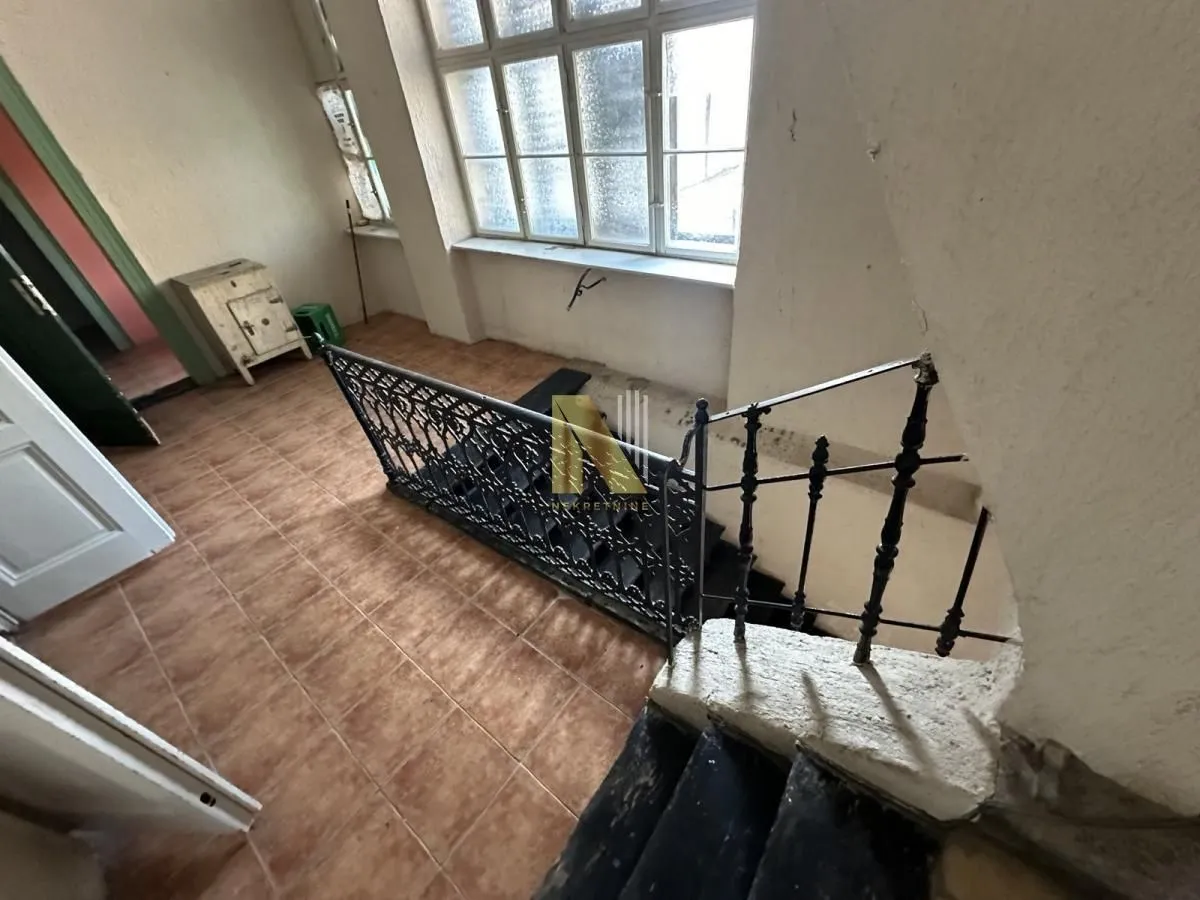 Prodaja, četvorosoban stan, 172m², Centar, Sombor