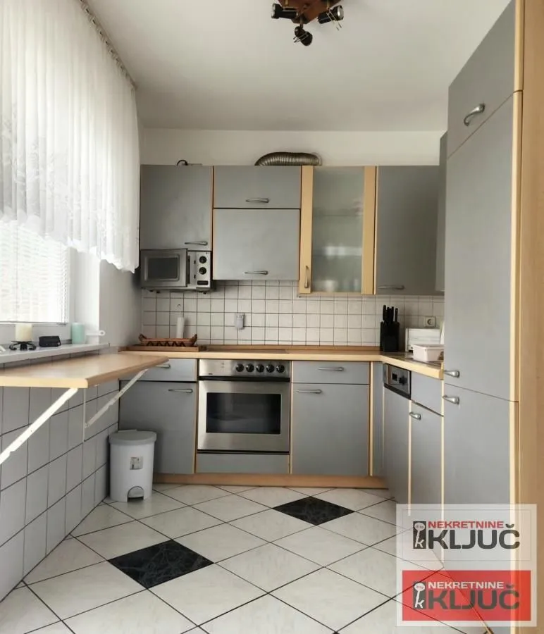 Izdavanje, kuća, 120m², Sremska Kamenica, Petrovaradin