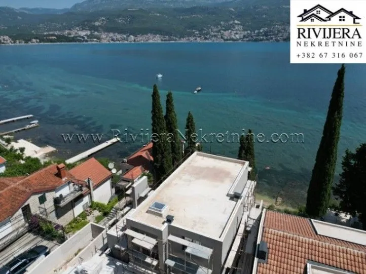Prodaja, kuća, 430m², Njivice, Herceg Novi