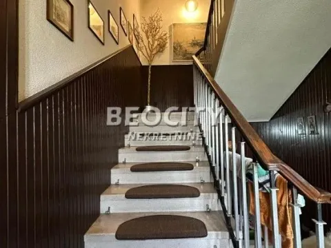 Prodaja, kuća, 220m², Kluz, Zvezdara Sve Podlokacije - image 3