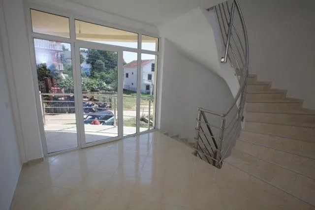 Sale, house, 450m², Utjeha, Bar