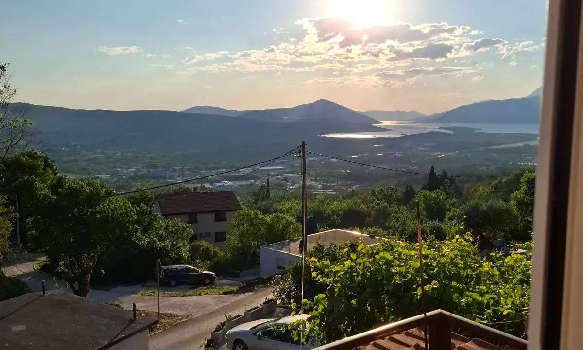 Rent, two bedroom apartment, 70m², Radanovići, Kotor