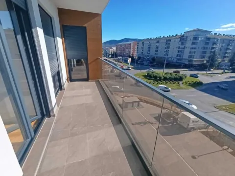 Rent, two bedroom apartment, 64m², Stari Aerodrom, Podgorica - image 13