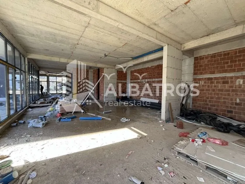 Rent, office space, 200m², Šušanj, Bar