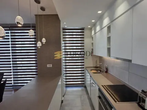 Sale, four bedroom apartment, 138m², Savski Venac, Beograd - image 11