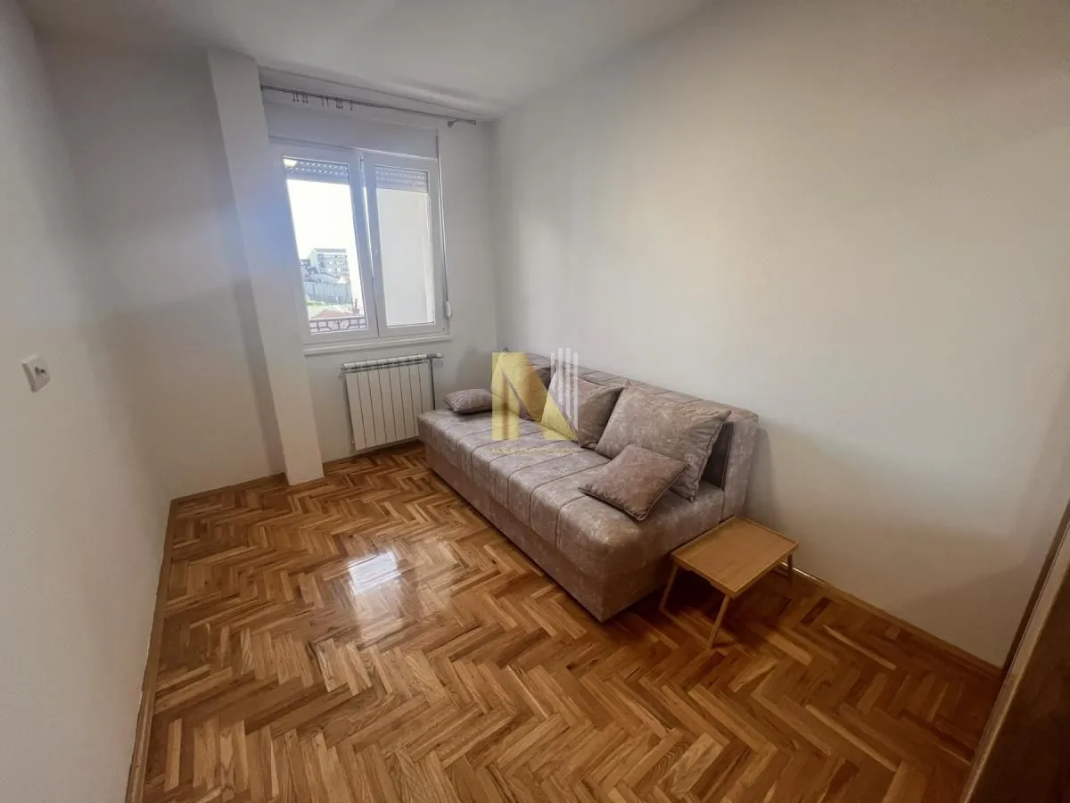 Izdavanje, jednosoban stan, 39m², Salajka, Novi Sad Sve Podlokacije