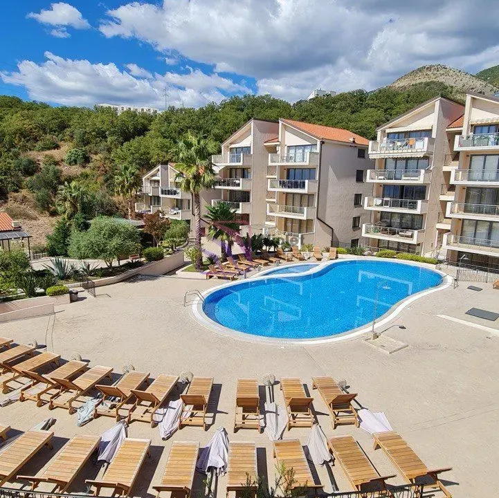 Sale, two bedroom apartment, 75m², Pržno, Budva