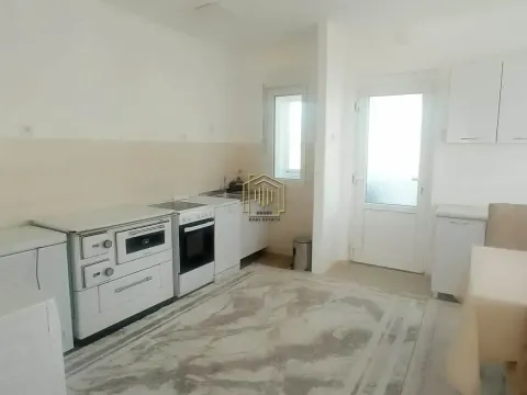 Rent, two bedroom apartment, 104m², Tološi, Podgorica - image 16