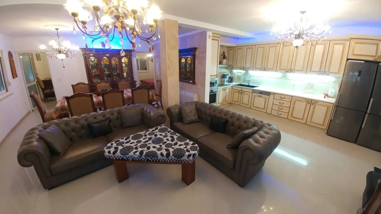 Prodaja, kuća, 200m², Bar, Crna Gora