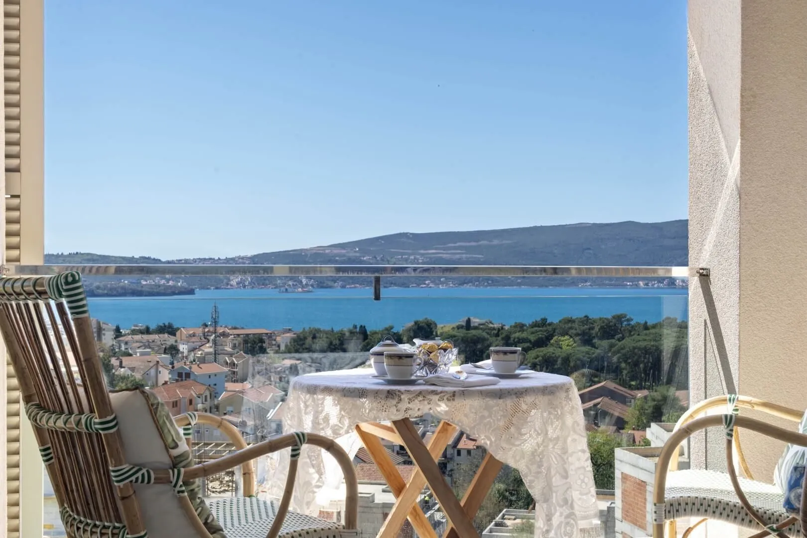 Prodaja, trosoban stan, 120m², Tivat, Crna Gora